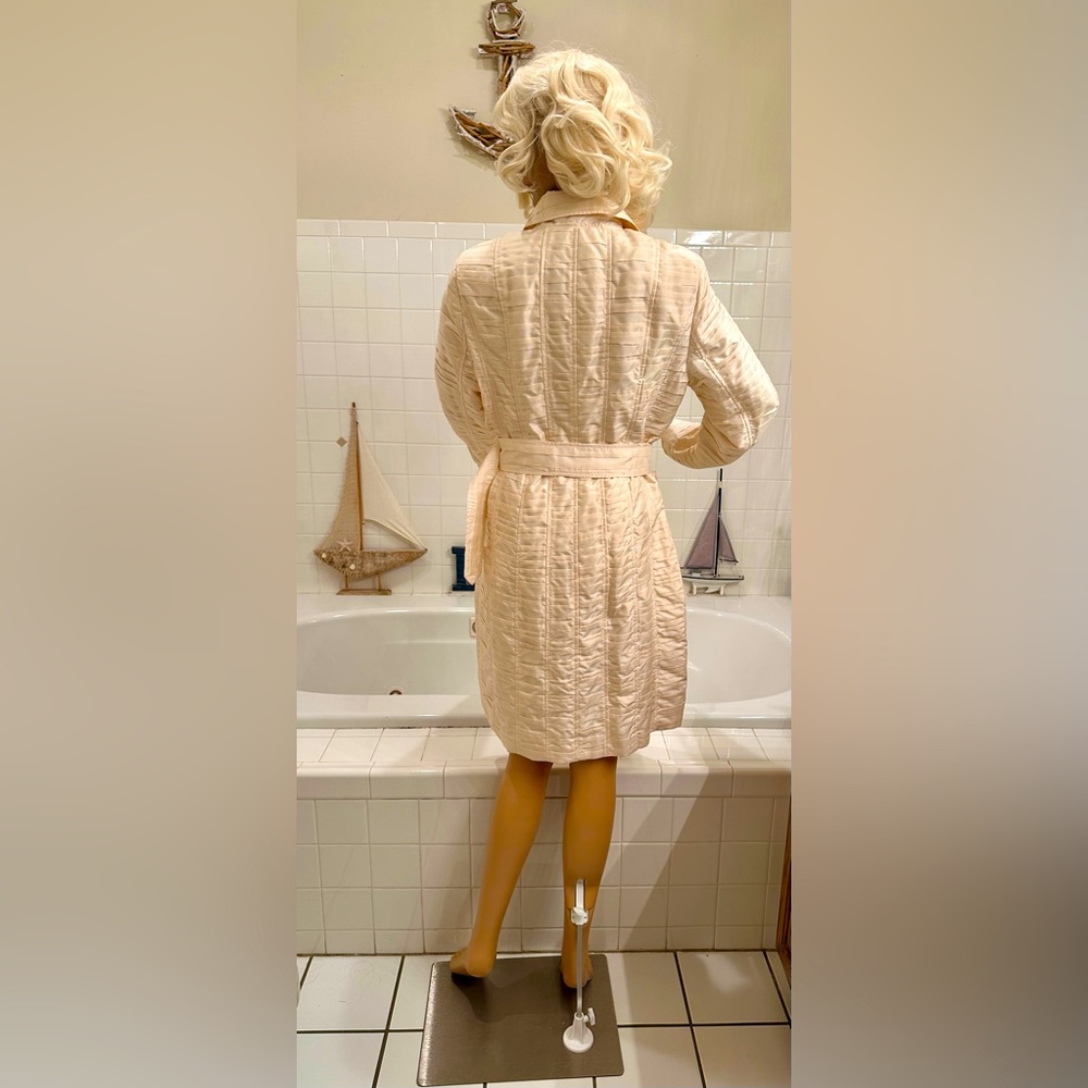 DESIGNER! DONCASTER COLLECTION!🌸100% SILK PEACOAT/DUSTER/White/Size-10 - Picture 5 of 16